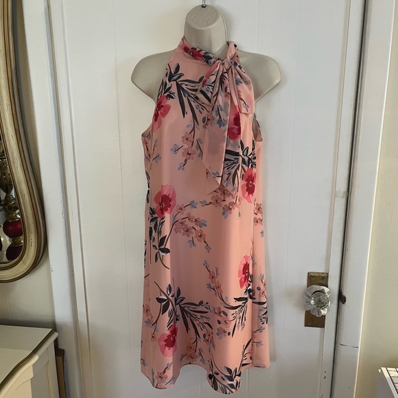 EUC | Vince Camuto Women's Floral Print Bow Shift Dress!!! - Picture 3 of 8